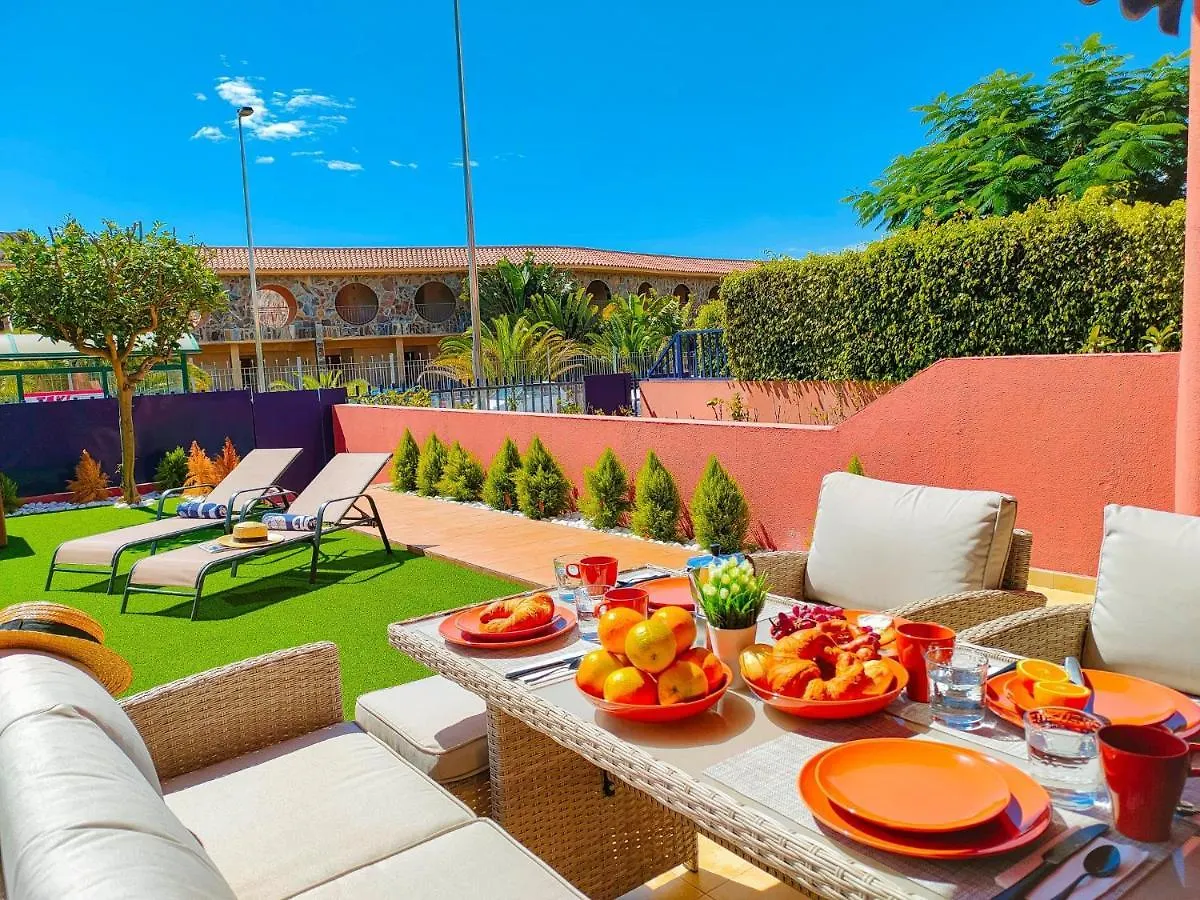 הוילה פלאייה דל אינגלז Lemon Terraced House 0*,  ספרד