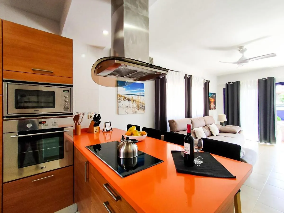 הוילה פלאייה דל אינגלז Lemon Terraced House 0*,  ספרד