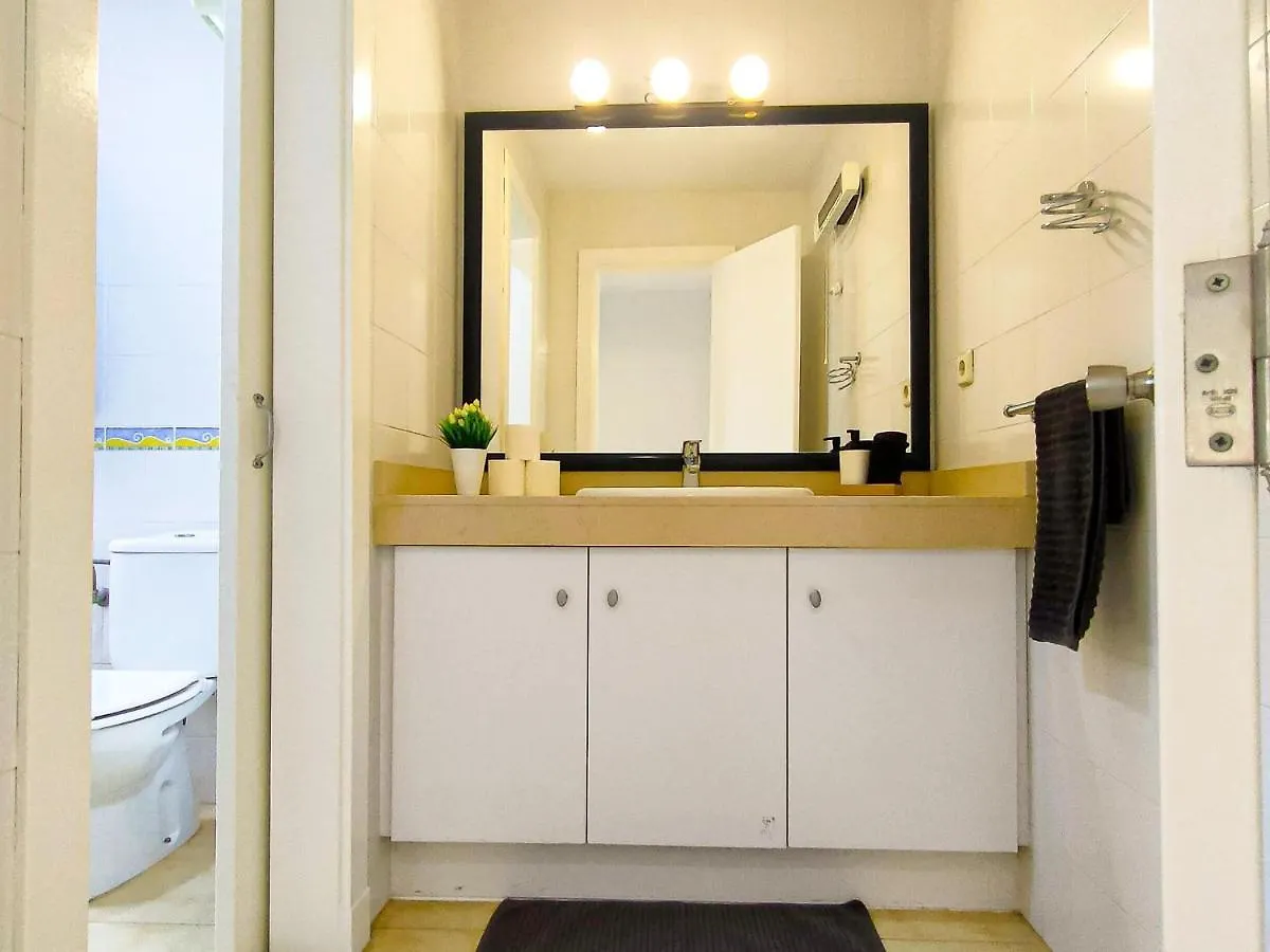 הוילה פלאייה דל אינגלז Lemon Terraced House